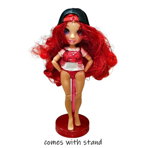 Rainbow High Series 1 RUBY ANDERSON Red Fashion Doll Stand Storage Bag *NO HANDS - Picture 1 of 9